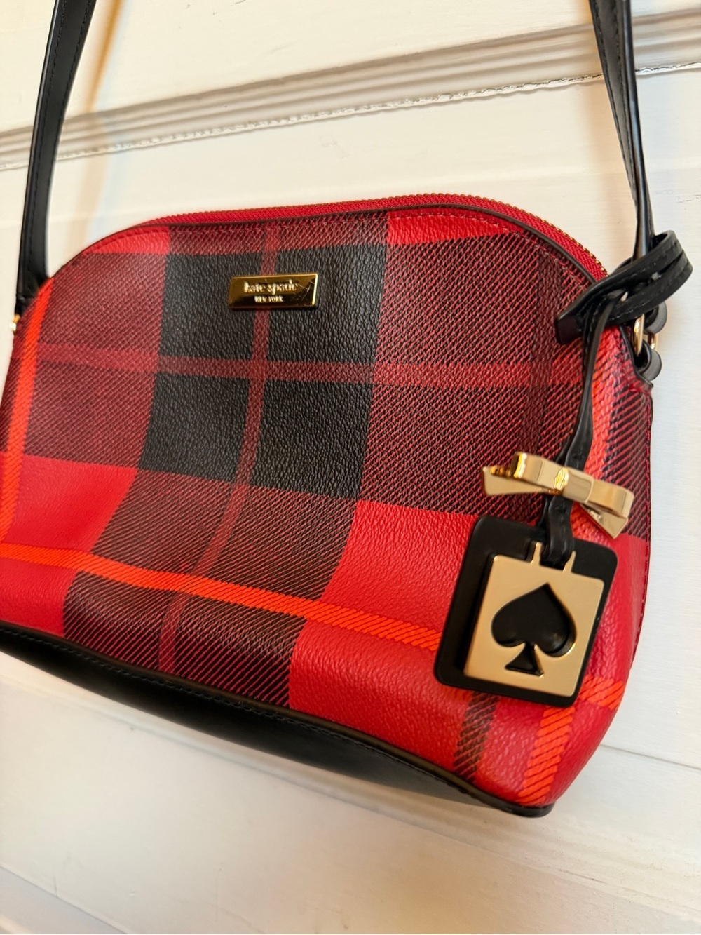 Kate Spade New York
BRIGHTWATER DRIVE HANNA CROSSBODY
EUC